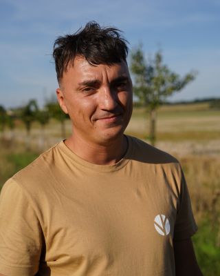 Pojďte se seznámit s naší partou! 👋 Tohle je Luboš, founder celého Treesomu. Podnikat chtěl už od malička a hledal produkt...